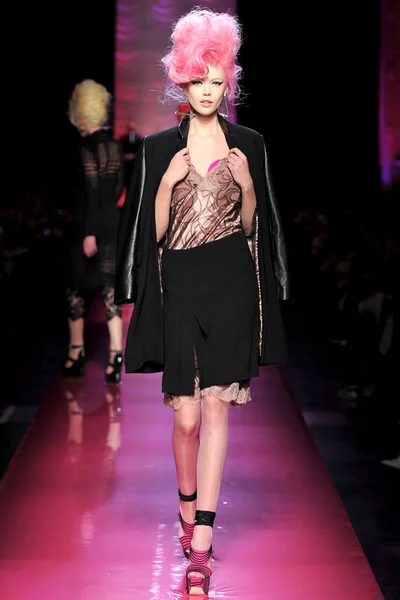 Look 5